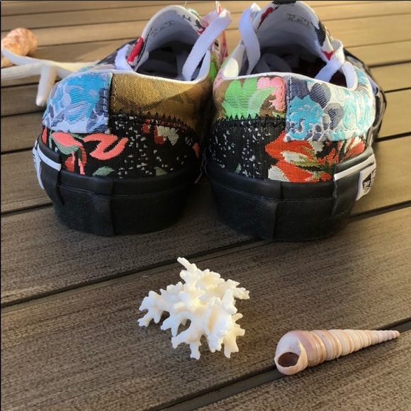 🌴🌼VANS- SLIP ON’S CAP FLORALS SHOES🌼🌴 - Picture 13 of 14